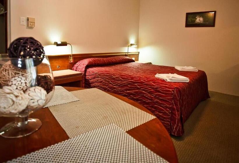 패밀리 스위트, Abbotsleigh Motor Inn