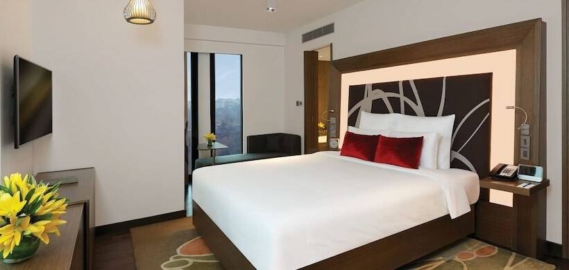 سوییت سوپریور, Novotel New Delhi Aerocity  International Airport