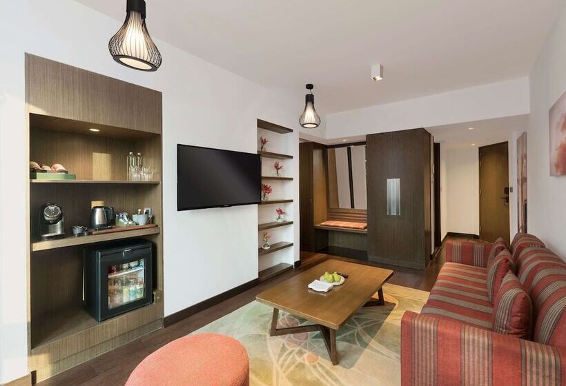 سوییت سوپریور, Novotel New Delhi Aerocity  International Airport