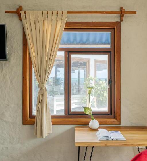 Номер Стандарт, Blu Galapagos Sustainable Waterfront Lodge