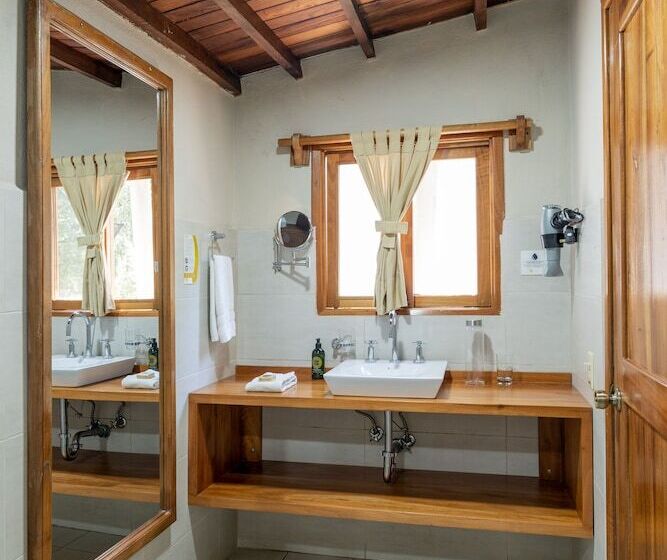Номер Superior, Blu Galapagos Sustainable Waterfront Lodge