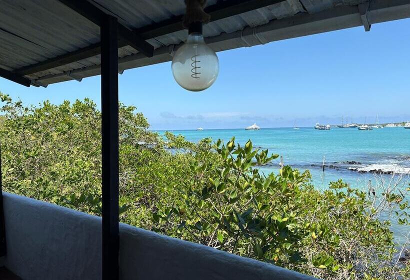 Люкс, Blu Galapagos Sustainable Waterfront Lodge
