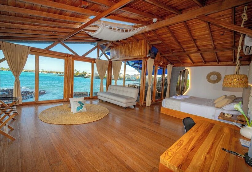 Люкс, Blu Galapagos Sustainable Waterfront Lodge