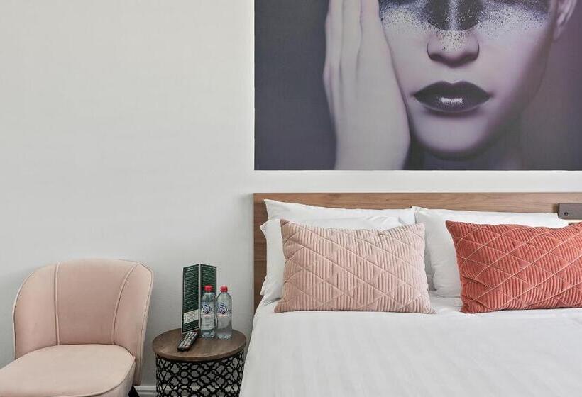 스탠다드 트리플 룸, Criterion Hotel Sydney