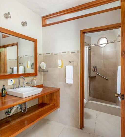 Номер Superior, Blu Galapagos Sustainable Waterfront Lodge