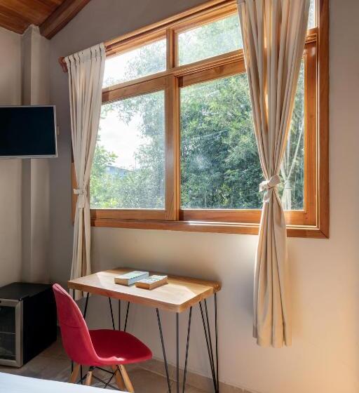 Номер Стандарт, Blu Galapagos Sustainable Waterfront Lodge