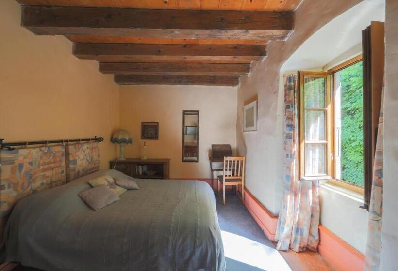 Standard room with outdoor bath, Château De Sothonod