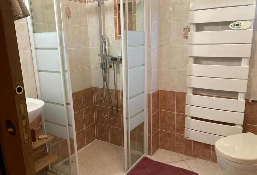 Номер Deluxe, Manoir Du Griffon