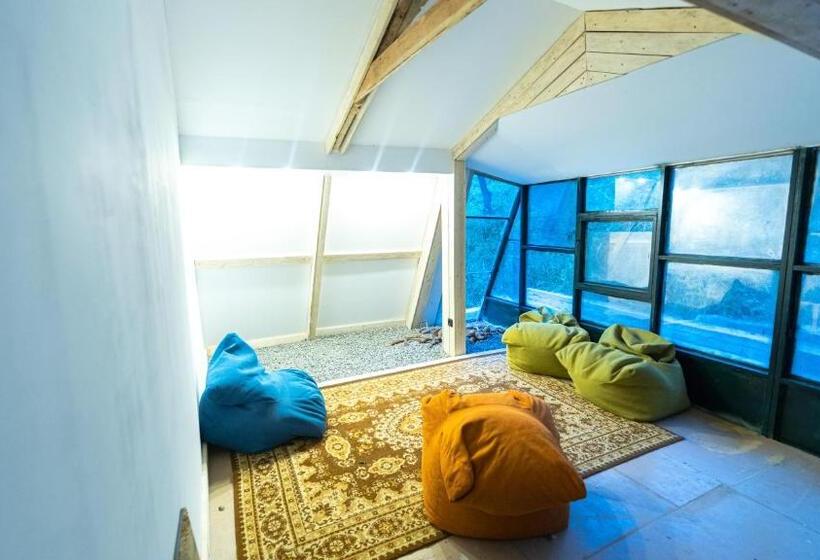 Номер Стандарт Вид на Сад, Kamis Guesthouse