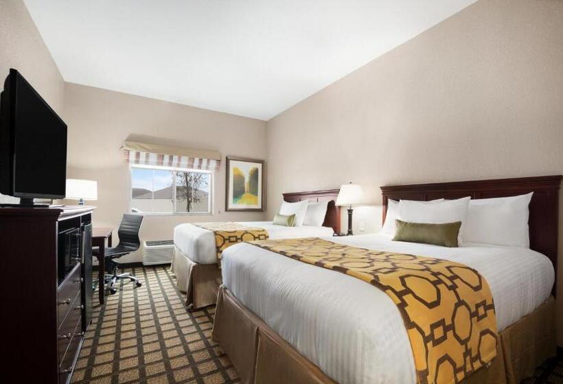 Номер Стандарт Адаптированный для Инвалидов, Baymont Inn & Suites By Wyndham Odessa