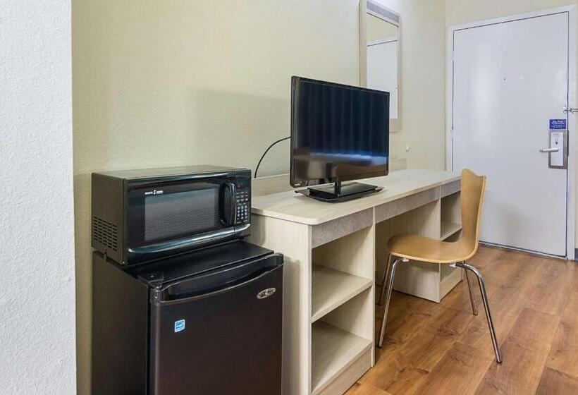四人豪华间, Motel 6 Fredericksburg, Va  North