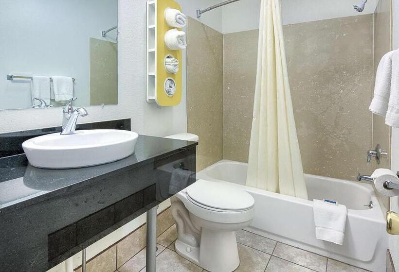 Четырехместный Номер Стандарт, Motel 6 Harrisonburg, Va   South