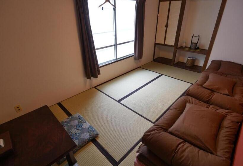 Номер Стандарт Совместная Ванная, Jhoppers Hiroshima Guesthouse