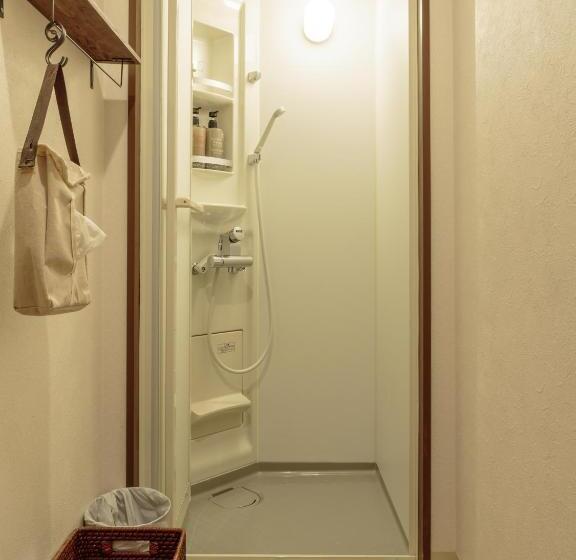 Номер Стандарт Индивидуальный Совместная Ванная, Jhoppers Hiroshima Guesthouse
