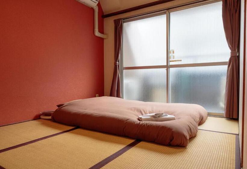 Номер Стандарт Индивидуальный Совместная Ванная, Jhoppers Hiroshima Guesthouse