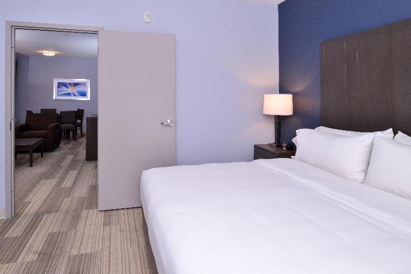 Люкс Кровать Кинг, Holiday Inn Express Hotels & Suites Loma Linda, An Ihg