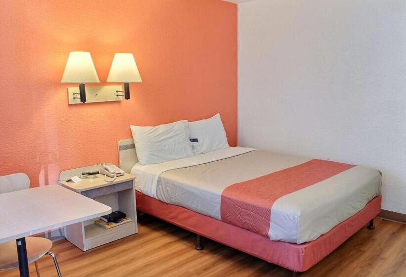 Номер Стандарт Адаптированный для Инвалидов, Motel 6 Atascadero, Ca