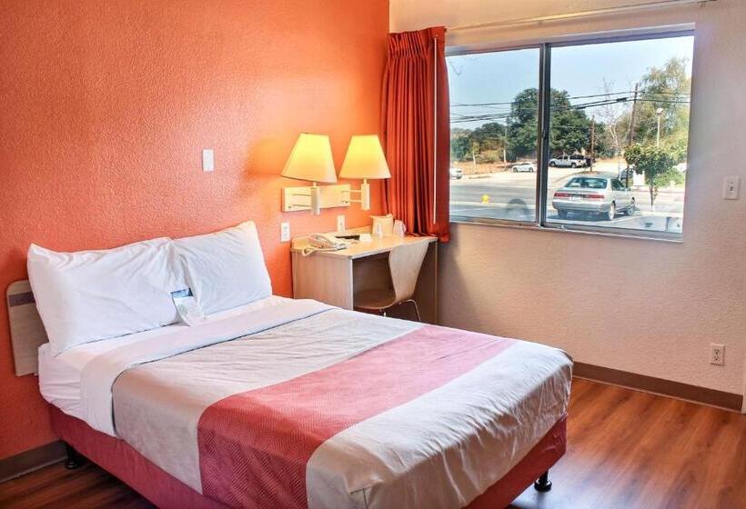Номер Стандарт, Motel 6 Atascadero, Ca