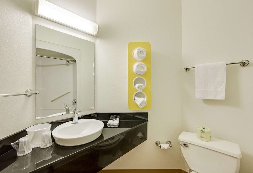 Номер Стандарт 2 Двуспальные Кровати, Motel 6 Brampton, On  Toronto