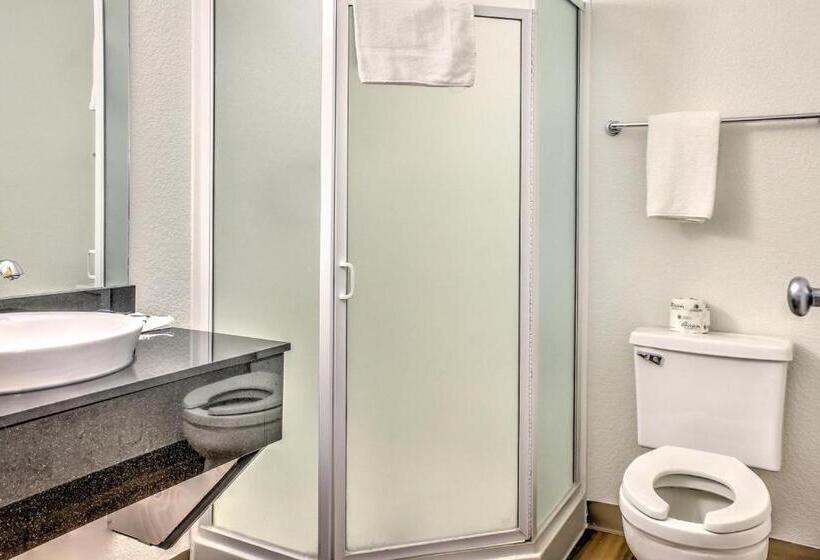 Номер Deluxe, Motel 6 Mojave, Ca