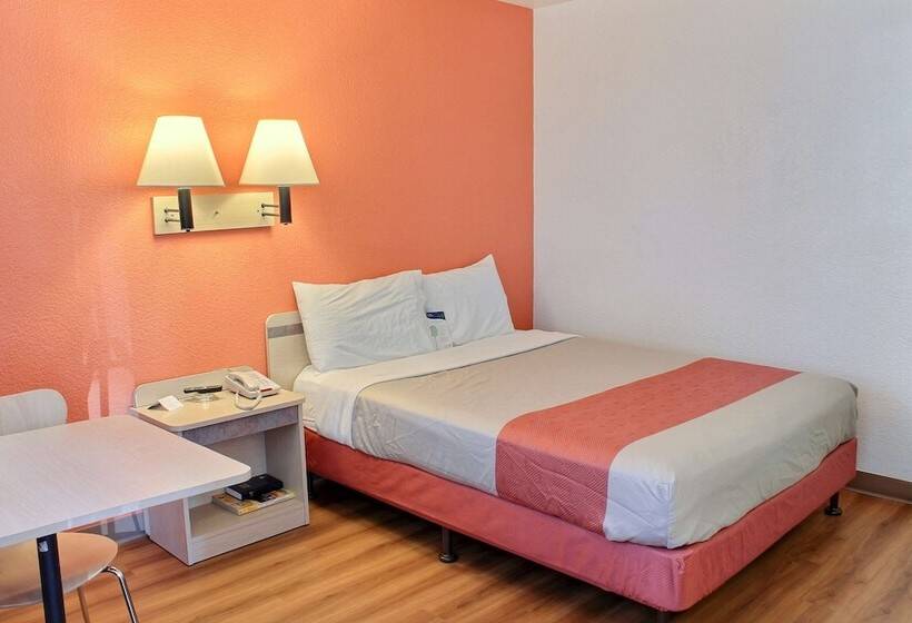 Люкс, Motel 6 Atascadero, Ca