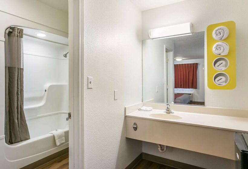 Номер Deluxe, Motel 6 dothan, Al