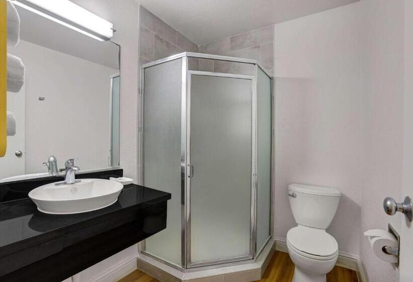 Номер Стандарт, Motel 6king City, Ca
