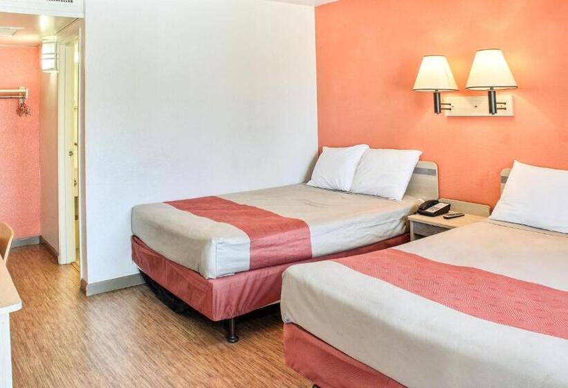 Номер Стандарт Адаптированный для Инвалидов, Motel 6king City, Ca
