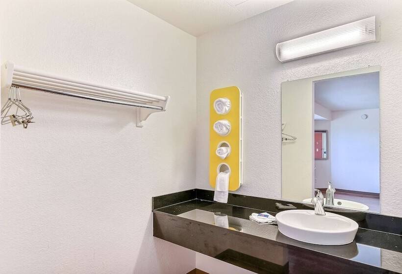 Номер Deluxe, Motel 6pinole, Ca