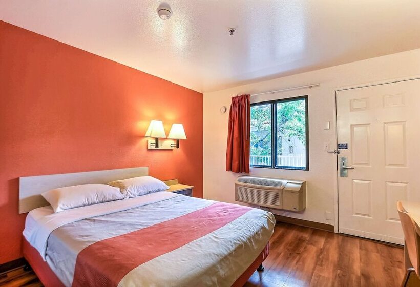 Номер Deluxe, Motel 6pinole, Ca