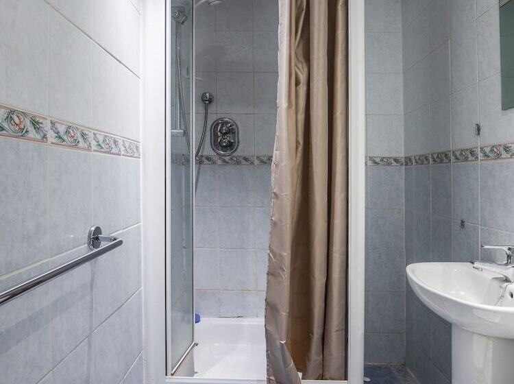 Номер Стандарт, Vii Hotel & Indian Restaurant