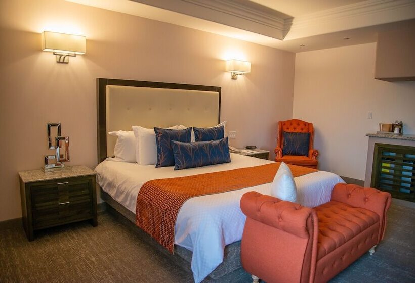 Quarto Deluxe, Ticuan