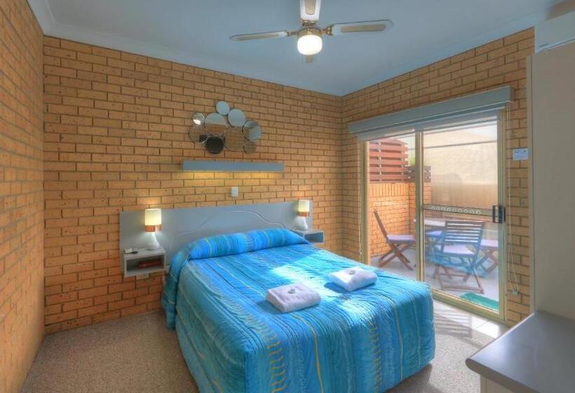 Семейный Номер, Yamba Motor Inn