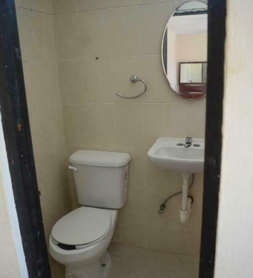 Quarto Triplo Estandar, Rosa Del Alba