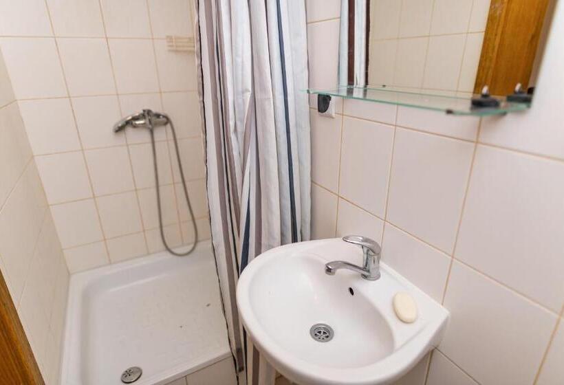 Quarto Triplo Estandar, Wypoczynek Na Kaszubach Przy Jeziorach I Lasach