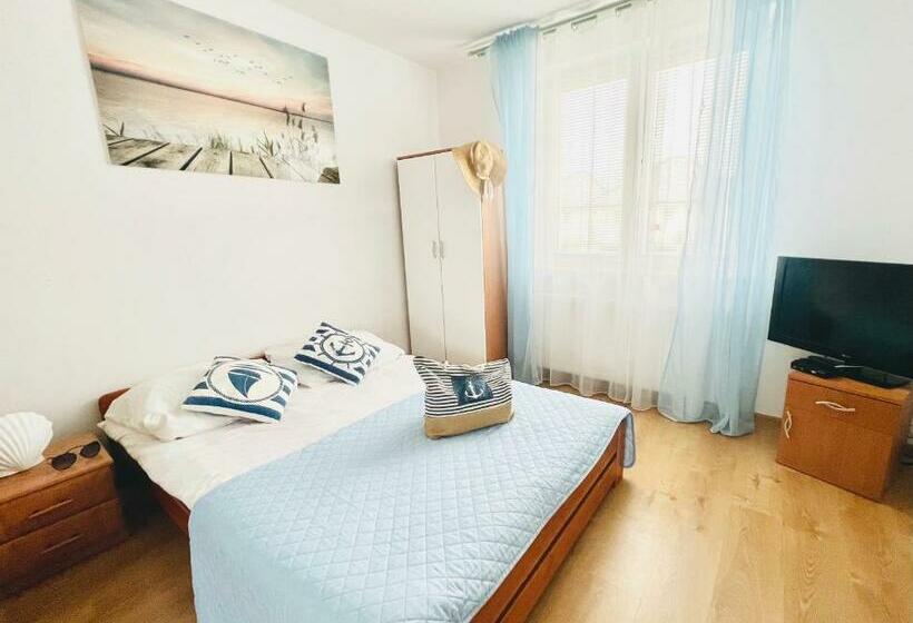 Quarto Familiar, Złote Piaski