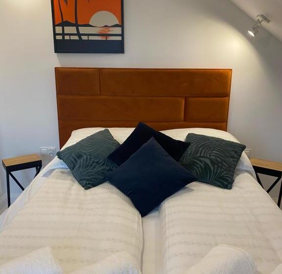 Четырехместный Номер Стандарт с Балконом, Nova Apartamenty Rewa
