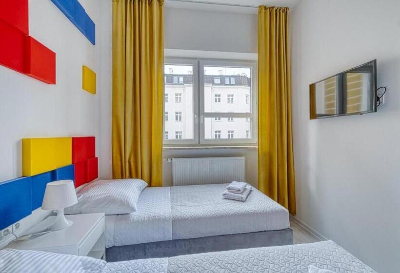 Quarto Triplo Estandar, Level Rooms