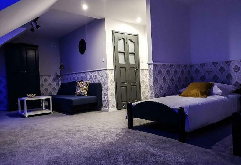 اتاق استاندارد, Tara
