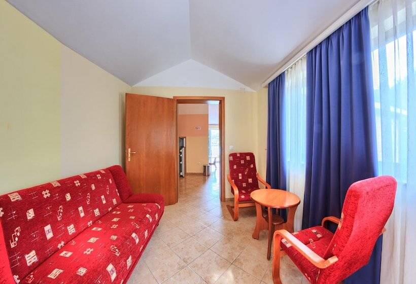آپارتمان 1 خوابه با بالکن و چشم‌انداز دریا, Apartments Ruzmarin