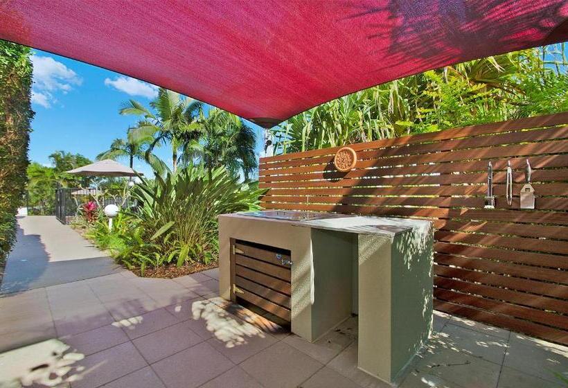 2 Bedroom Apartment with Views, Bali Hai Apartments Noosa