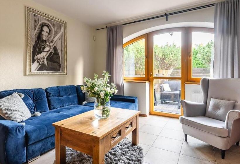 Apartamento 1 Dormitório com Terraço, Villa Delta Boutique