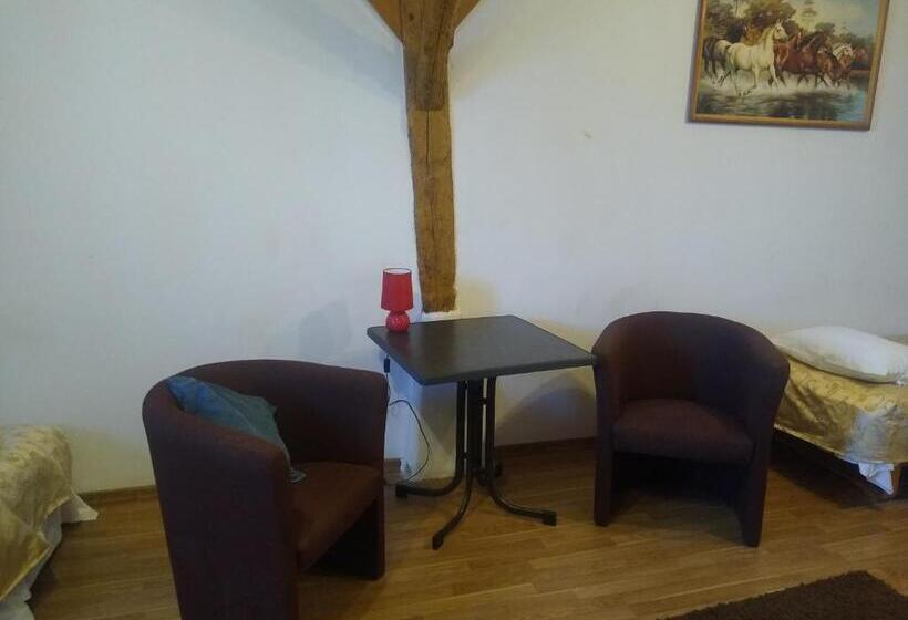 Номер Стандарт Трехместный, Zajazd Eljan Centrum Noclegowe