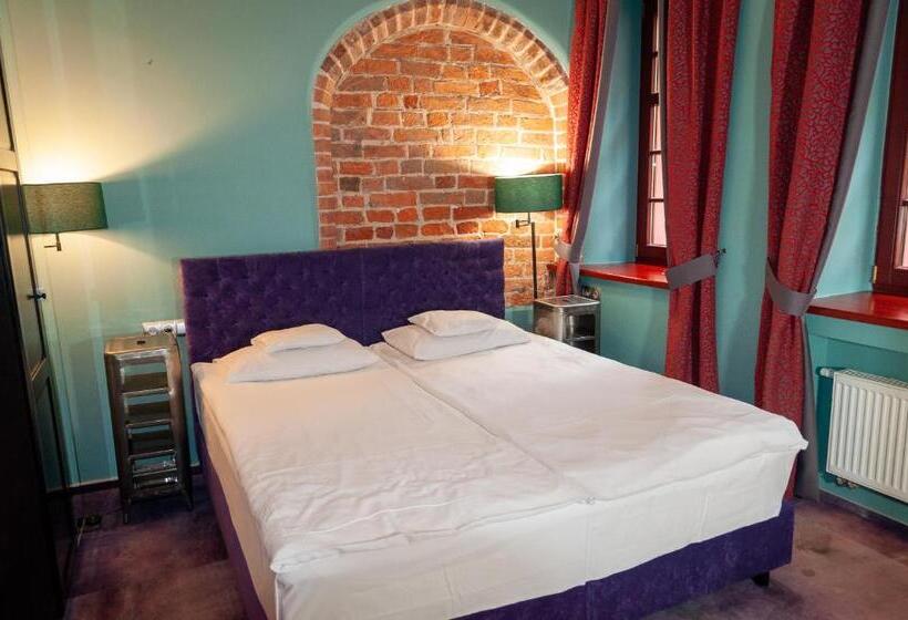 Номер Стандарт, Apartamenty Siedem Komnat Siedmiu Mistrzów