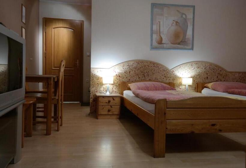 اتاق لوکس, Villamirage