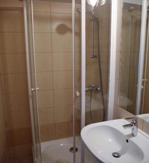 Номер Стандарт Вид на Горы, Niech To Szlak B&b