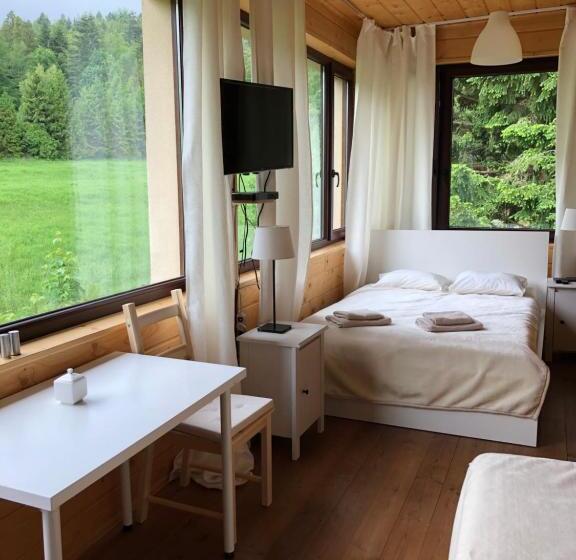 Номер Deluxe, Poncyljuszówka