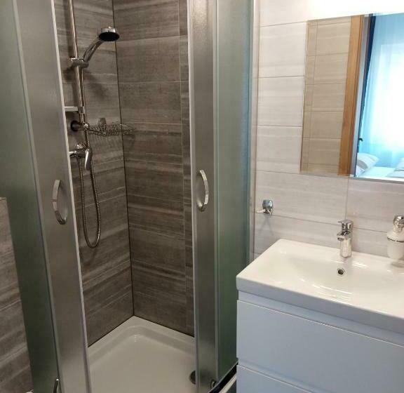Quarto Quadruple Standart com Varanda, Villa Selavi