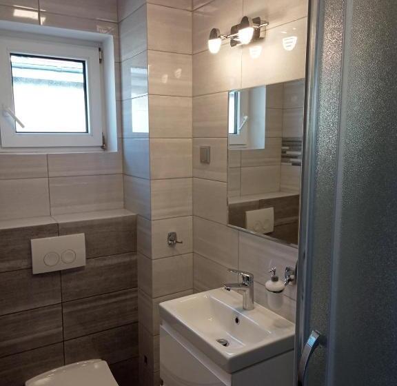 Quarto Quadruple Standart com Varanda, Villa Selavi