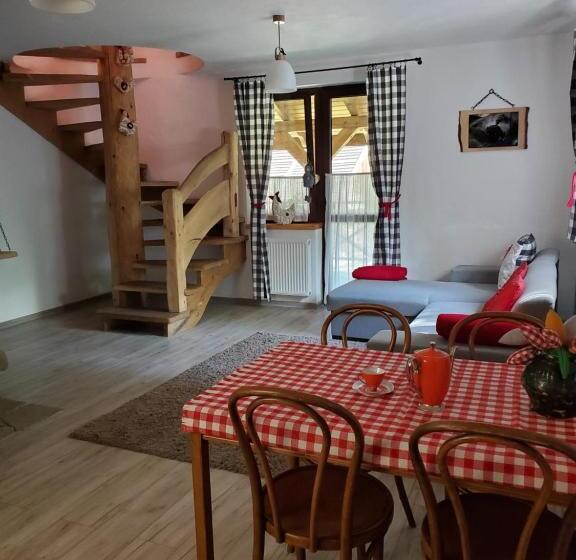 3 Bedroom Suite, Zagroda Berezanka